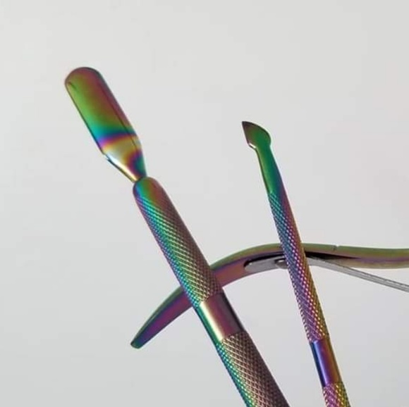 Nail Set - Picture 2 of 3